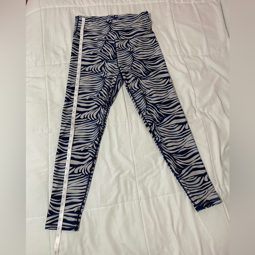 Kyodan Women’s Ultra High Waist Leggings Size Large. Pattern is Jacq Zebra. - Picture 6 of 10